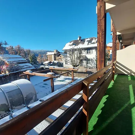 Chaleureux Avec Balcon, Proche Du Centre Et Du Bus - Fr-1-624-14 *
